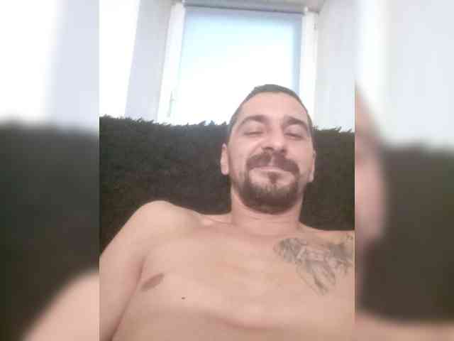 Angreytemnyu's webcam live show
