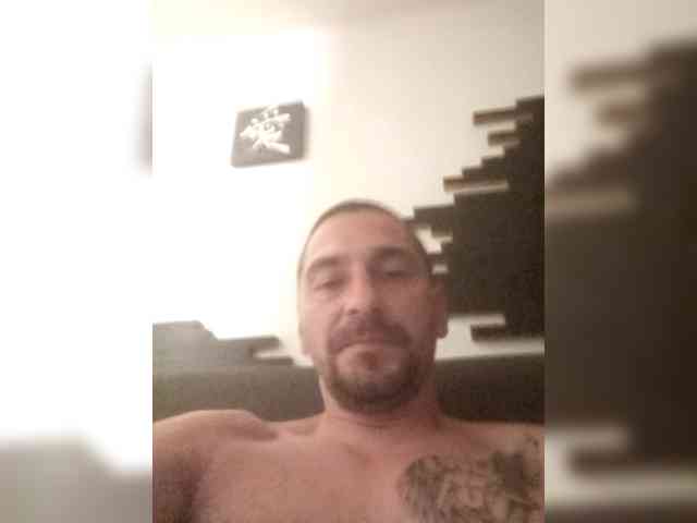 Angreytemnyu Live Webcam on BongaCams