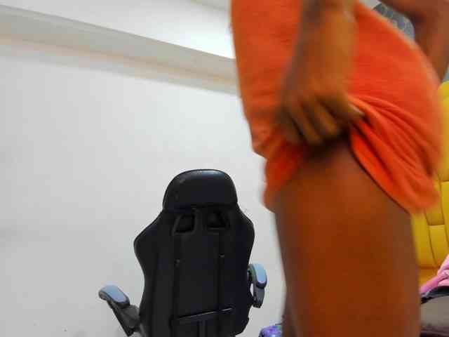 Valenrss's cam show statistics and live stream