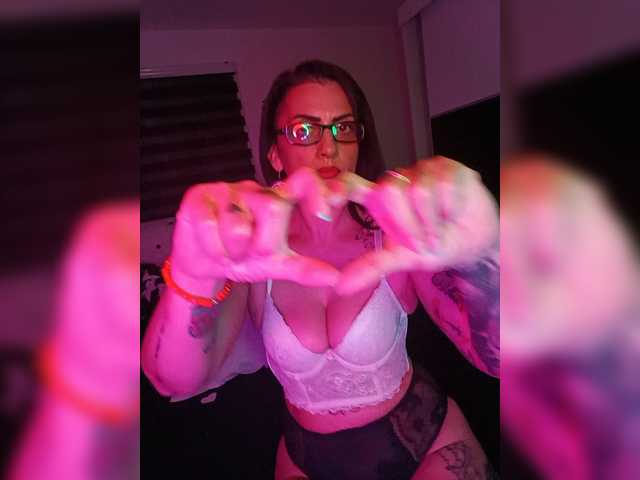 VelvetinkQueen live cam on BongaCams