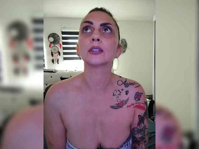 VelvetinkQueen webcam