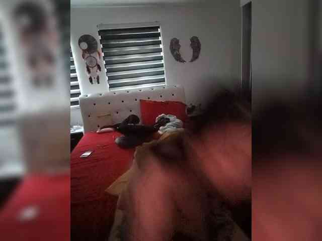 VelvetinkQueen webcam
