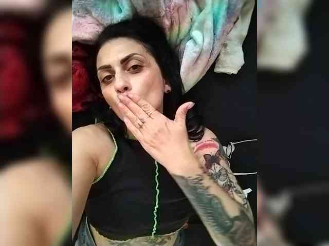 VelvetinkQueen webcam