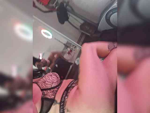 VelvetinkQueen webcam