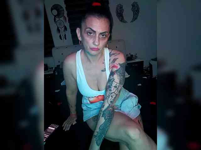 VelvetinkQueen webcam