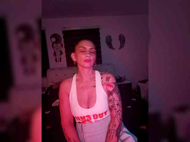 VelvetinkQueen webcam