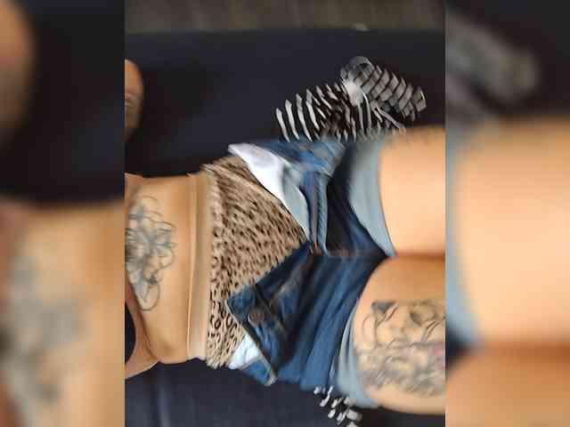 VelvetinkQueen webcam
