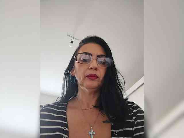 VelvetinkQueen webcam