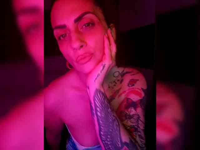 VelvetinkQueen webcam