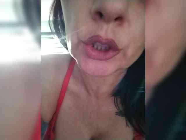 VelvetinkQueen webcam