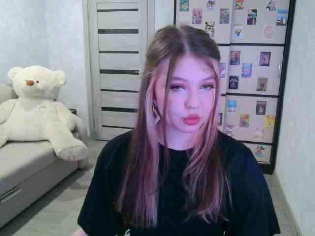GinnyBlack webcam