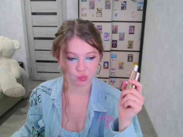 GinnyBlack webcam