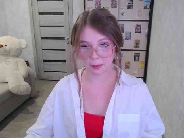GinnyBlack webcam
