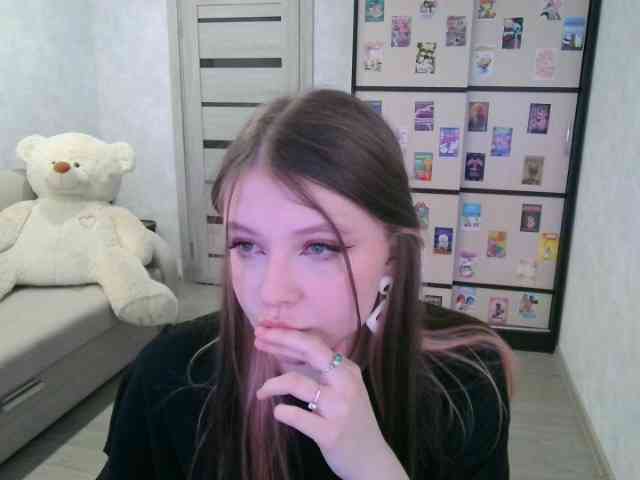 GinnyBlack webcam