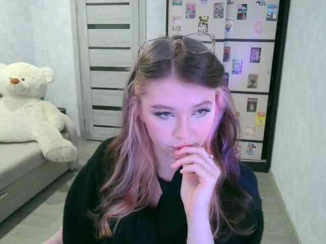 GinnyBlack webcam