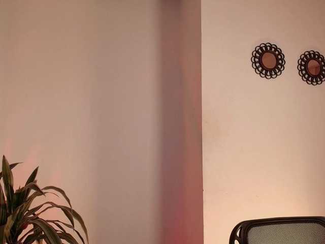 Dulcedeyan live cam preview