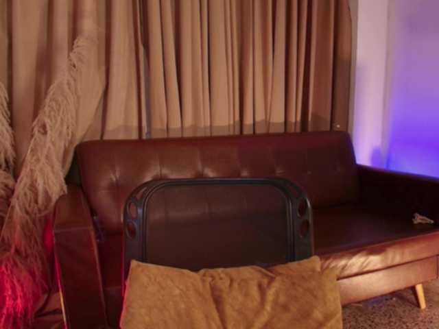 Dulcedeyan live cam on BongaCams