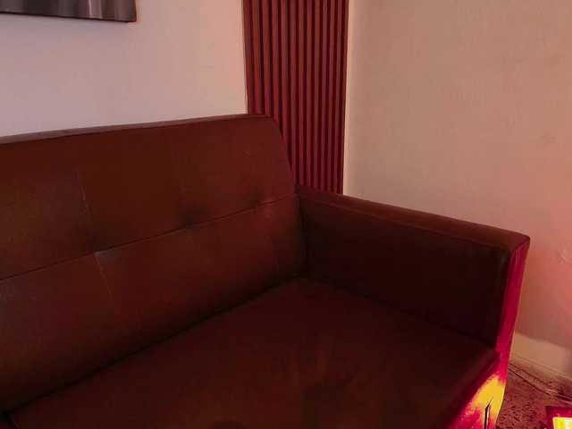 Dulcedeyan live cam on BongaCams