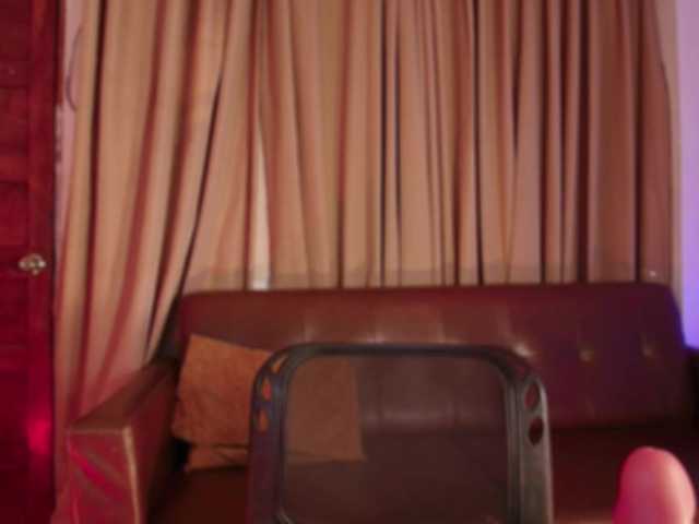 Dulcedeyan live cam on BongaCams