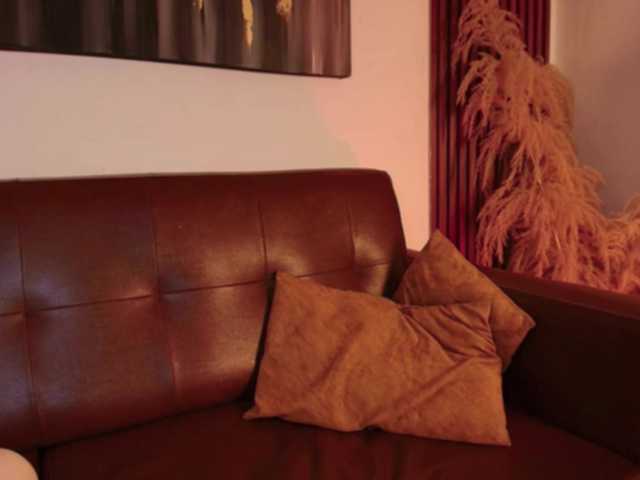 Dulcedeyan live cam on BongaCams