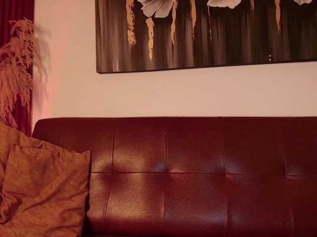Dulcedeyan live cam on BongaCams