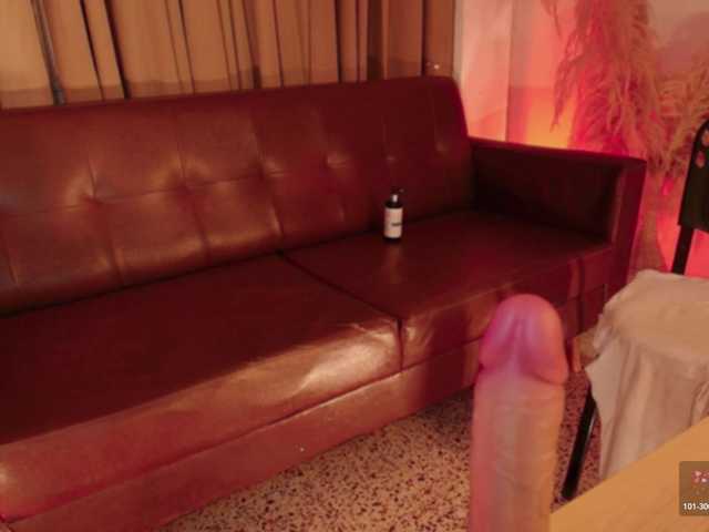 Dulcedeyan live cam on BongaCams