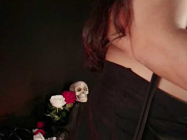 Dulcedeyan live cam on BongaCams