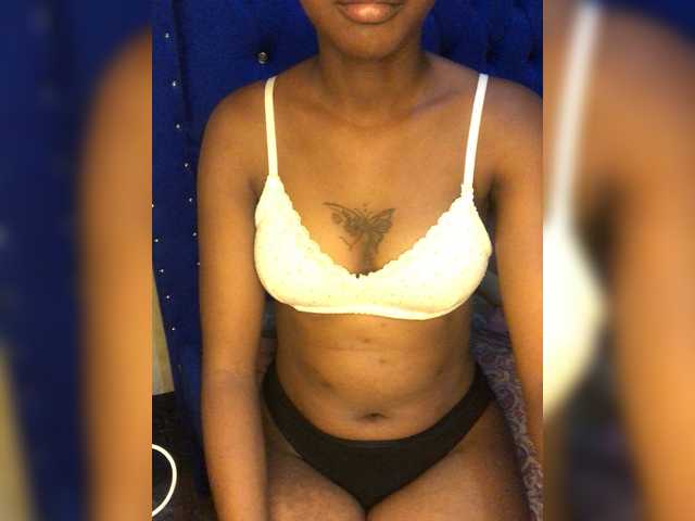 Fluffynishy live cam on BongaCams