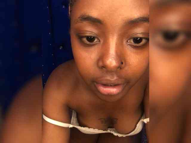 Fluffynishy webcam
