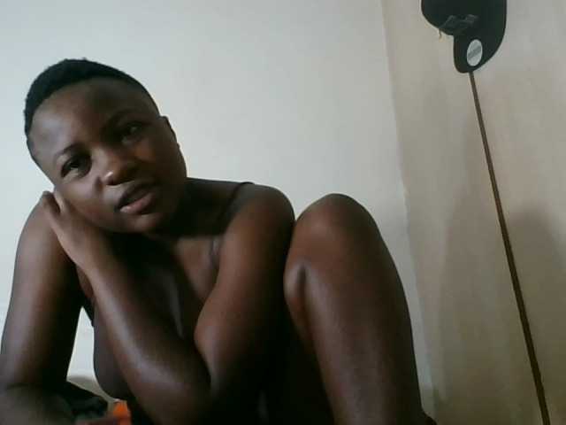 Niceone5 live cam on BongaCams