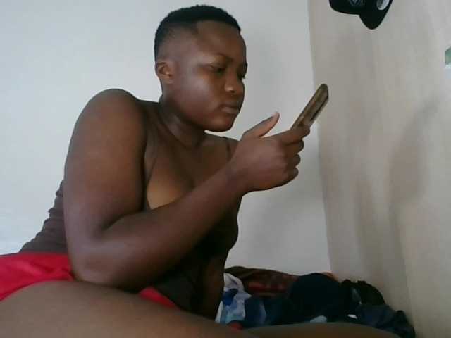 Niceone5 live cam on BongaCams