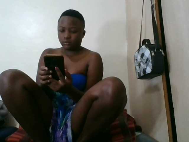 Niceone5 live cam on BongaCams