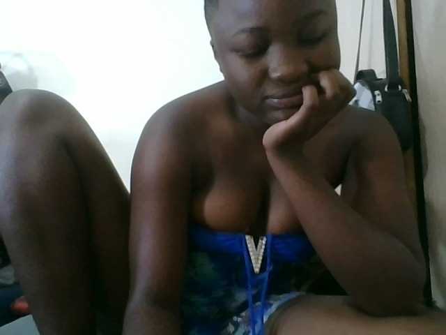 Niceone5 live cam on BongaCams