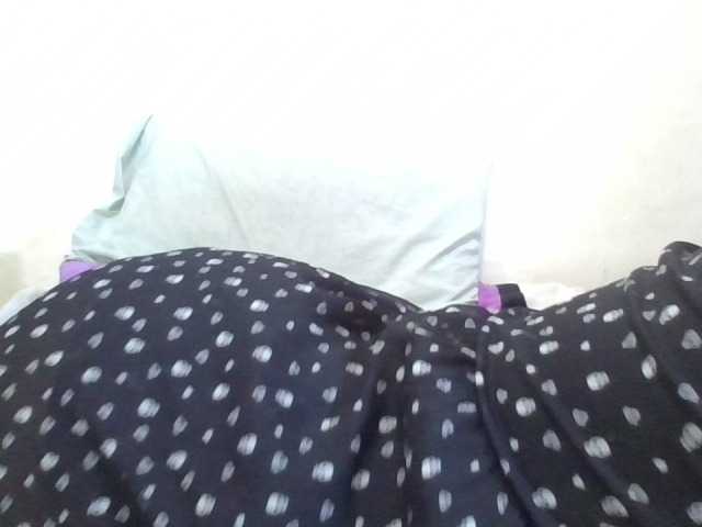 Niceone5 live cam on BongaCams