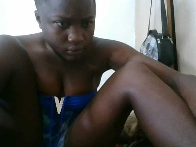 Niceone5 live cam on BongaCams