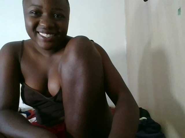 Niceone5 live cam on BongaCams