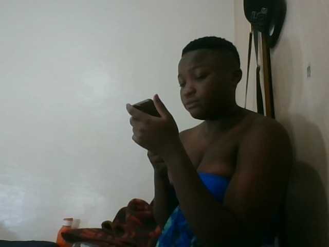 Niceone5 live cam on BongaCams