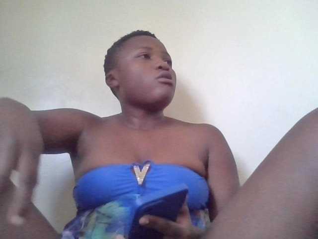 Niceone5 live cam on BongaCams