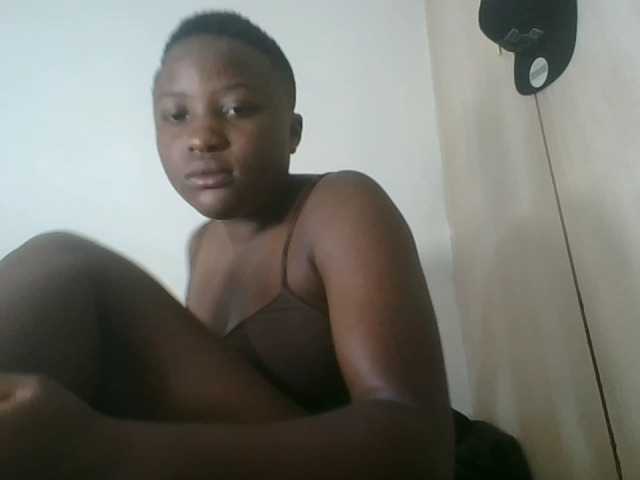 Niceone5 live cam on BongaCams