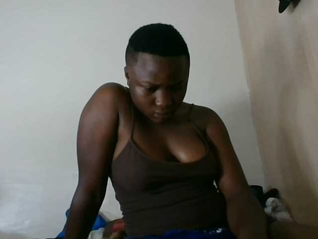 Niceone5 live cam on BongaCams