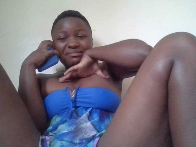 Niceone5 live cam on BongaCams