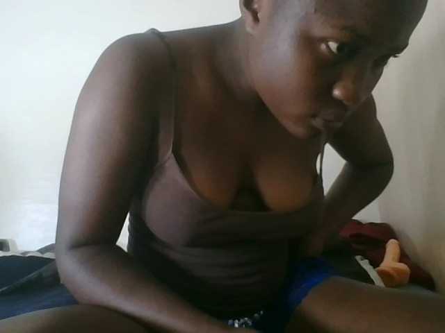 Niceone5 live cam on BongaCams