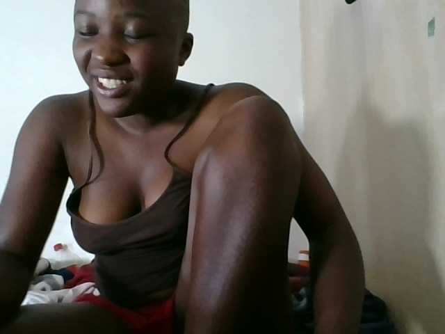 Niceone5 live cam on BongaCams