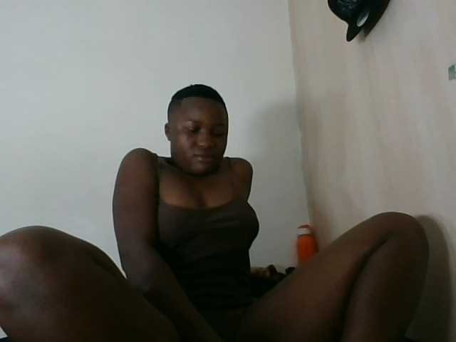 Niceone5 live cam on BongaCams