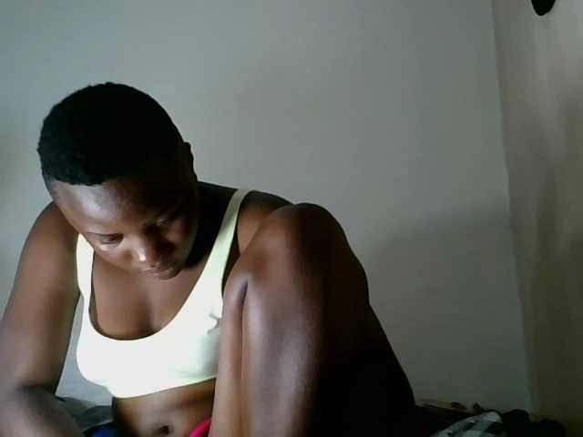 Niceone5 live cam on BongaCams