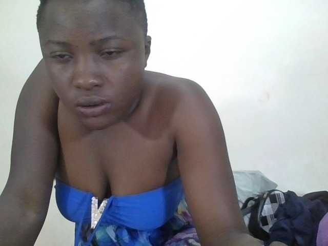 Niceone5 live cam on BongaCams