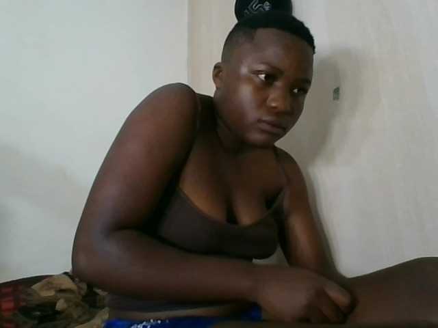 Niceone5 live cam on BongaCams