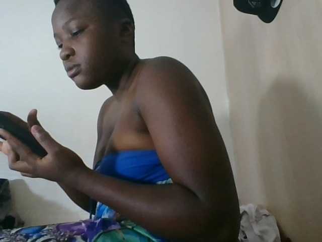 Niceone5 live cam on BongaCams