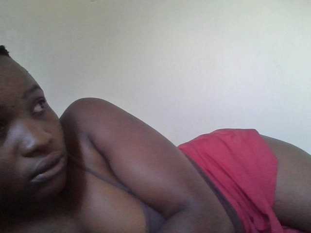 Niceone5 live cam on BongaCams