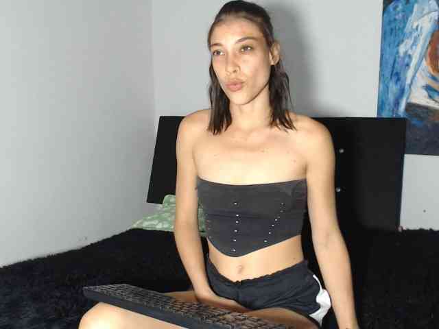 doll-nefertari webcam